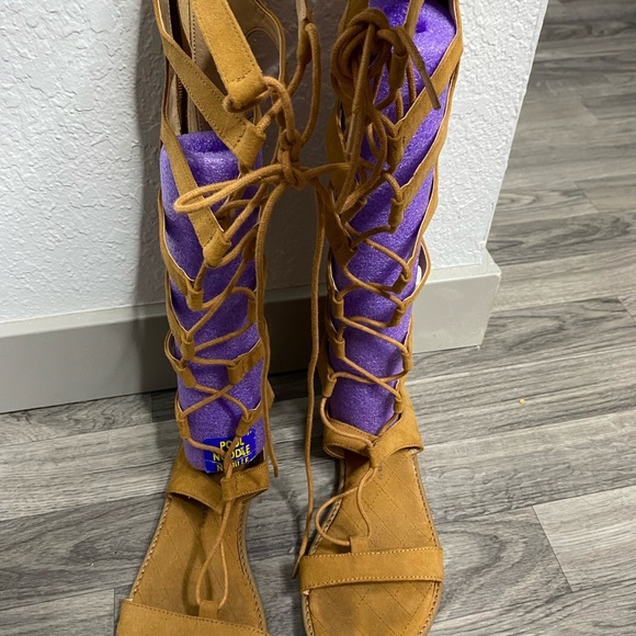 Chinese laundry galactic gladiator cocoa brown sandals - Picture 5 of 7